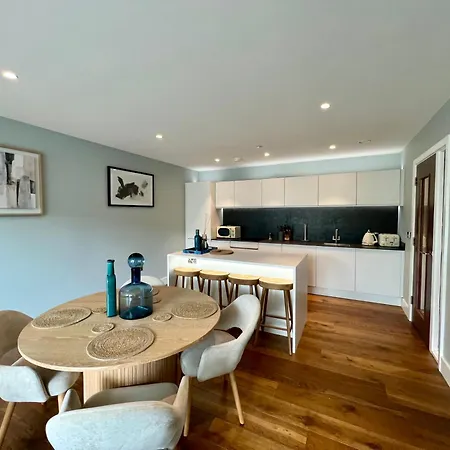 The Day Dreamer At Ryedale House Apartment